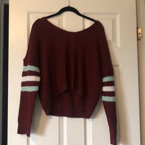V-NECK CROPPED SWEATER